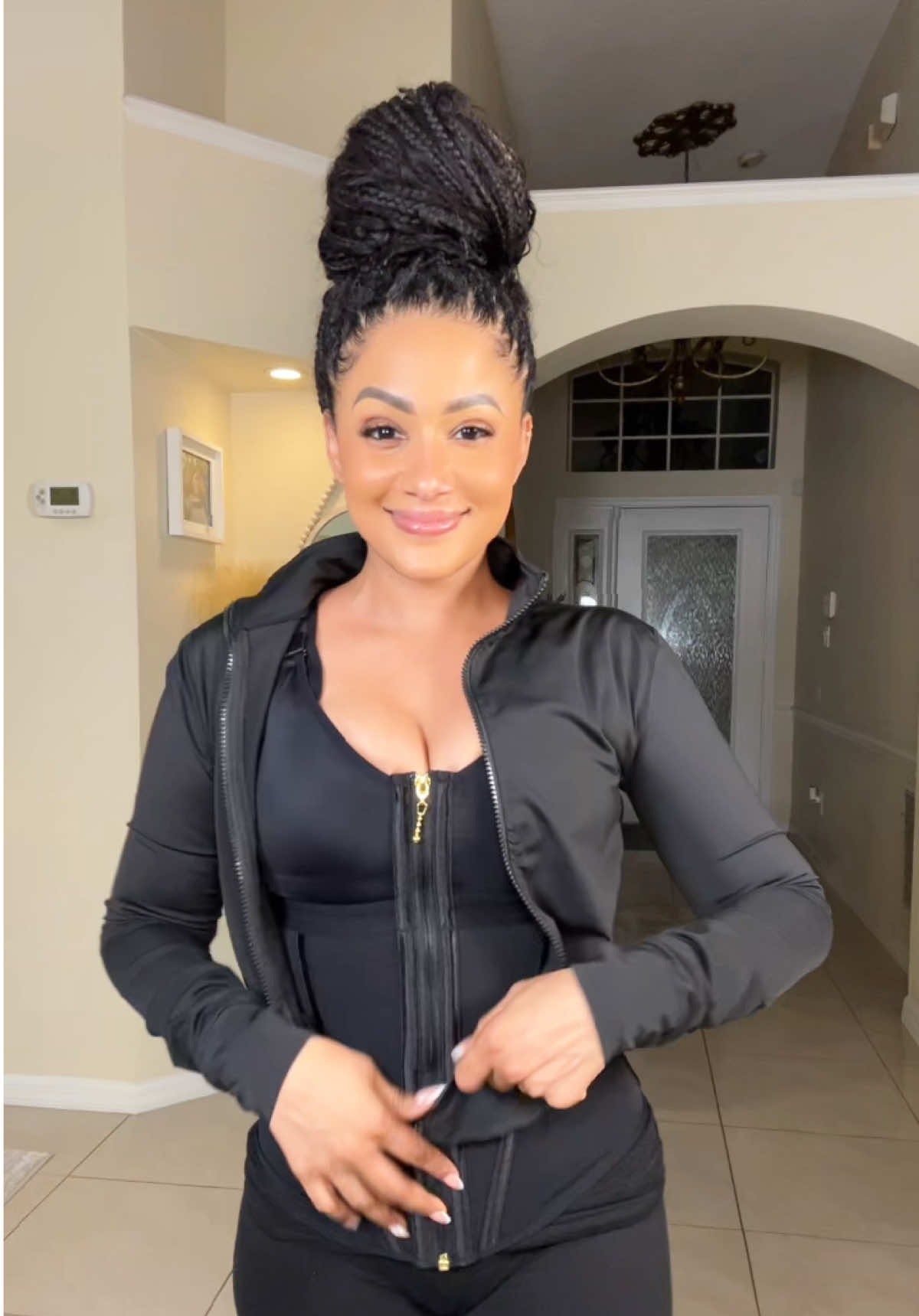 Perfect for petite ladies with short torsos ❤️ okay, so I just tried the SHAPSHE Waist Trainer Corset for Women, and wow… where has this been all my life?! 😍 At first, I was like, “Wait, is this supposed to feel snug?” but then I realized that’s the magic of it—it’s designed to really shape and support. The double-layer design and adjustable straps make it so easy to customize, and it fits perfectly under my workout tops or even my everyday clothes. 🙌 Also, can we talk about how lightweight and comfy it is? I’ve been wearing it for everything—gym sessions, running errands, even just chilling at home. It’s like my secret weapon for feeling put together no matter what I’m doing. 💃 If you’ve been looking for a waist trainer that’s cute, functional, and actually works, this one’s a total game-changer. I’m officially obsessed. 🖤 #SHAPSHE #fajas #WaistTrainerCorsetForWomen #TummyControl #SportWorkout #BodyShaperVestForWomen #Postpartum #Gym #ZipperAndHooks