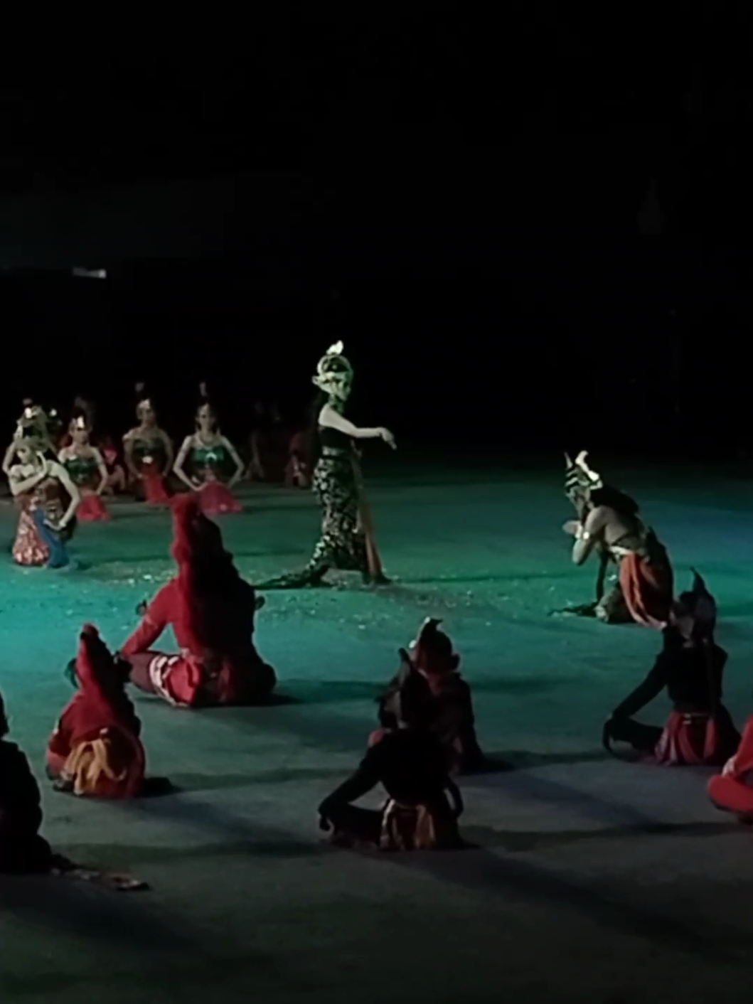 Rama Shinta #ramayana #ramayanaballet #ramayanaballetprambanan #sendratariramayana #ramashinta #dance #prambanan #jogja #jogja24jam #jogjaistimewa #foryou #fyp 