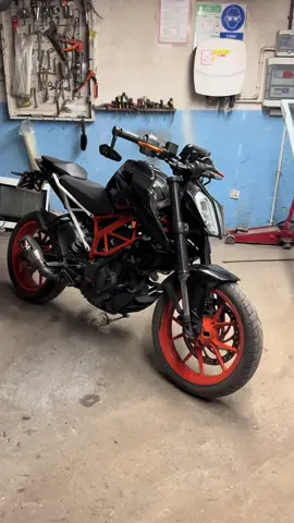 Lekka zmiana 🫣#ktm #foryou #fypシ #viral #dlaciebie #duke #dc 