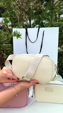 Ig: @capricho.py  #CarterasParaguay #ModaAsuncion #EncarnaciónStyle #CaprichoPy #EstiloParaguayo #Carteras2025 #paraguay #prune #prüne  #CarterasDeLujo #CarterasPrüne #AccesoriosDeModa #LooksConEstilo #OutfitParaguay #ComprasEncarnación #Tendencias2025