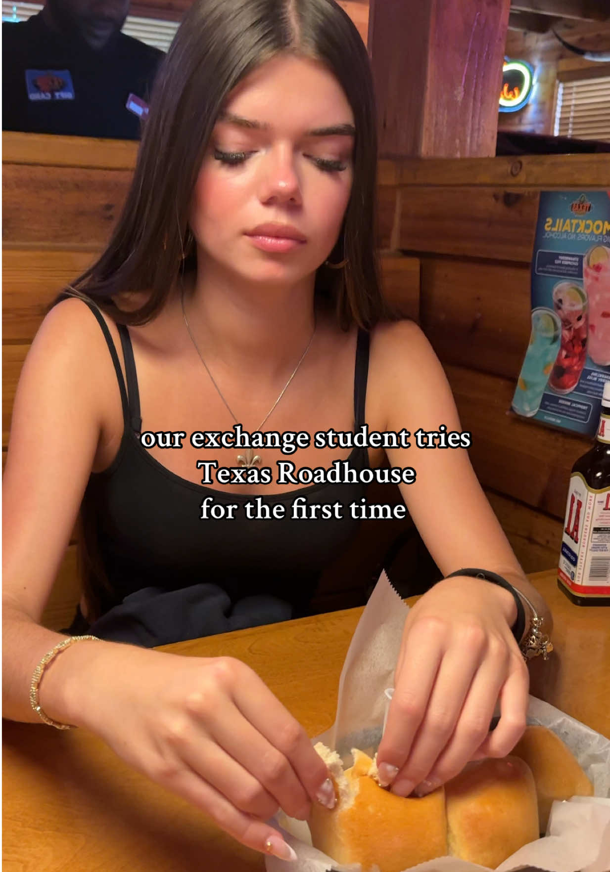 our german/bosnian exchange student anesa had her very first texas roadhouse experience here in the usa 🇺🇸✨ she got to try the famous warm texas roadhouse rolls and while she loved the bread, the cinnamon honey butter was not her thing 😂 she ordered bbq chicken (which she adorably called “bbq chicken steak”), fries, and applesauce, which she turned into a German treat that reminded her of kartoffelpuffer. for drinks she tried a sip of sweet tea for the first time and loved it (yay, host mom win) and also tried a strawberry lemonade 🍓🍋. it’s so much fun watching an exchange student try classic american food for the first time and seeing what they love and what makes them giggle. hosting an exchange student means getting to experience your everyday life through brand-new eyes… even something as simple as dinner out becomes a memory. 💞 #exchangestudent #firsttimeinamerica #texasroadhouse #texasroadhouserolls #cinnamonbutter #sweettea #strawberrylemonade #bbqchicken #americanfood #hostfamilylife #studentexchange #studyabroadlife #culturalexchange #foreignexchangestudent #fyp #hostmomlife @anesa @Ayusa @Texas Roadhouse 