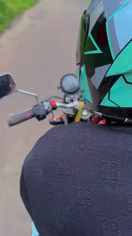 ඔයා විතරයි මාව රිද්දුවෙ නැති එකම කෙනා🥺💐” Mh boy🫀”… #mr_kavee_🧋🍫  #srilankan_tik_tok🇱🇰 #kurunegala_squad🔰  #100likes  #1millionaudition  #viralvideo  #fyppppppppppppppppppppppp 