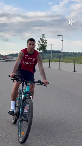 🚴‍♂️ السلام علييييكم 😃 #AlHilal | #الهلال 