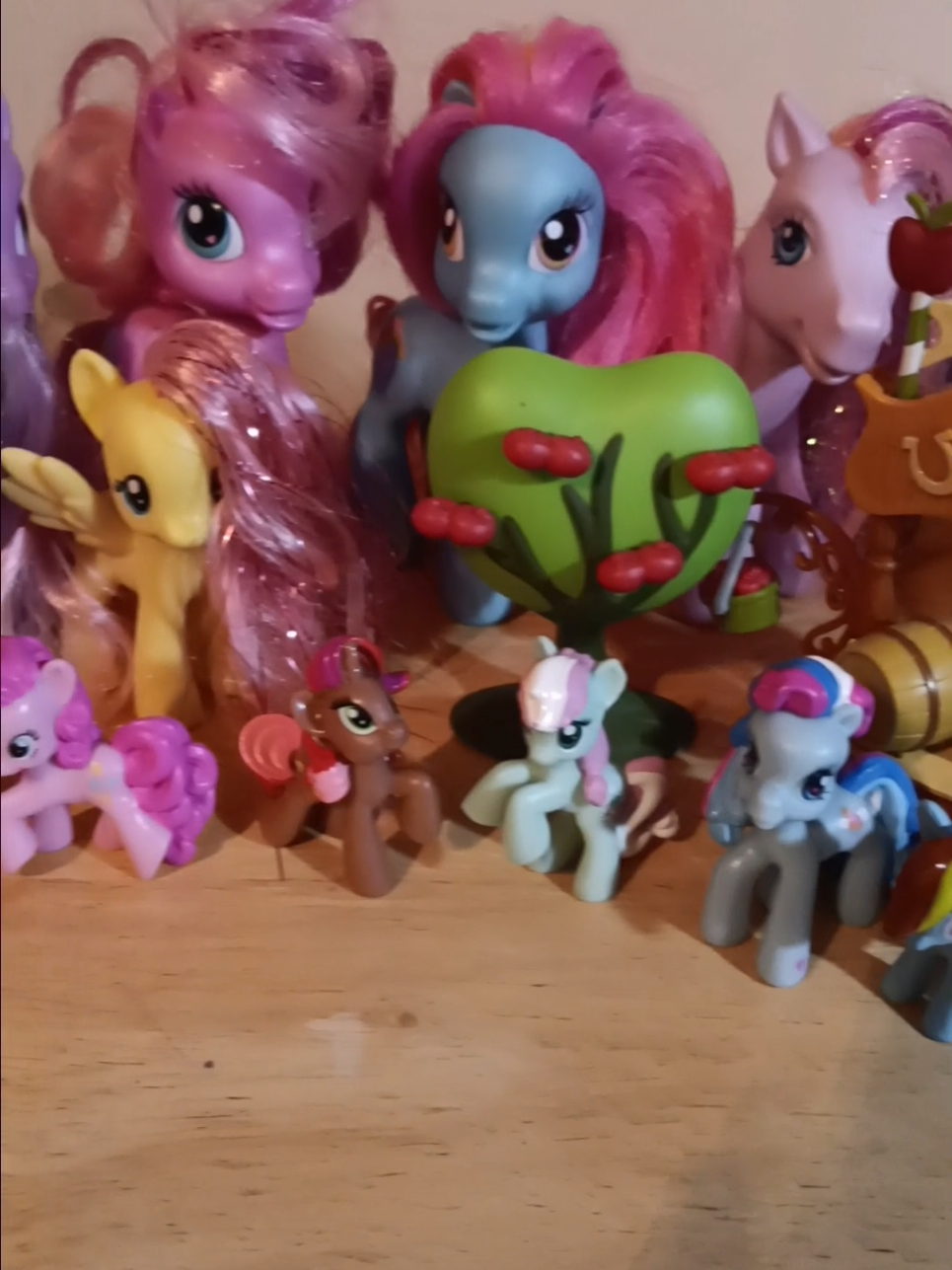really good haul, hoping to make more videos like this - #mylittlepony #ponymail #unboxing #mlp #mlpcollector 