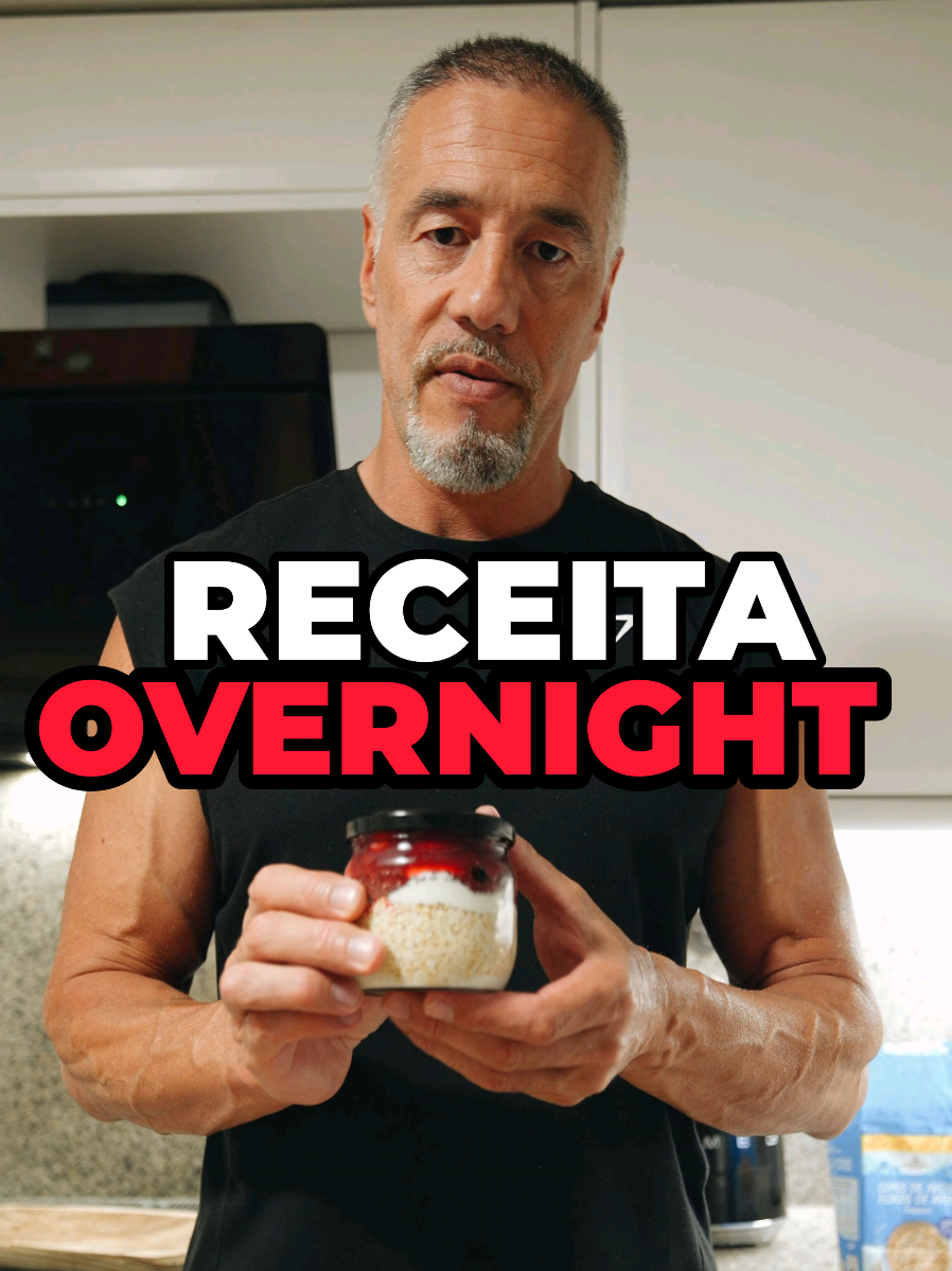 Esta receita de overnight é a prova de que dá para manter o sabor, a saciedade e os teus resultados: tudo no mesmo pote. ✅ Proteína para ajudar na recuperação muscular ✅ Fibra para controlar o apetite ✅ Sabor real, sem excessos E o melhor: deixas feito de véspera e resolves a tua ceia num minuto. 📩 Manda mensagem e entra para a TEAMLINO hoje mesmo.