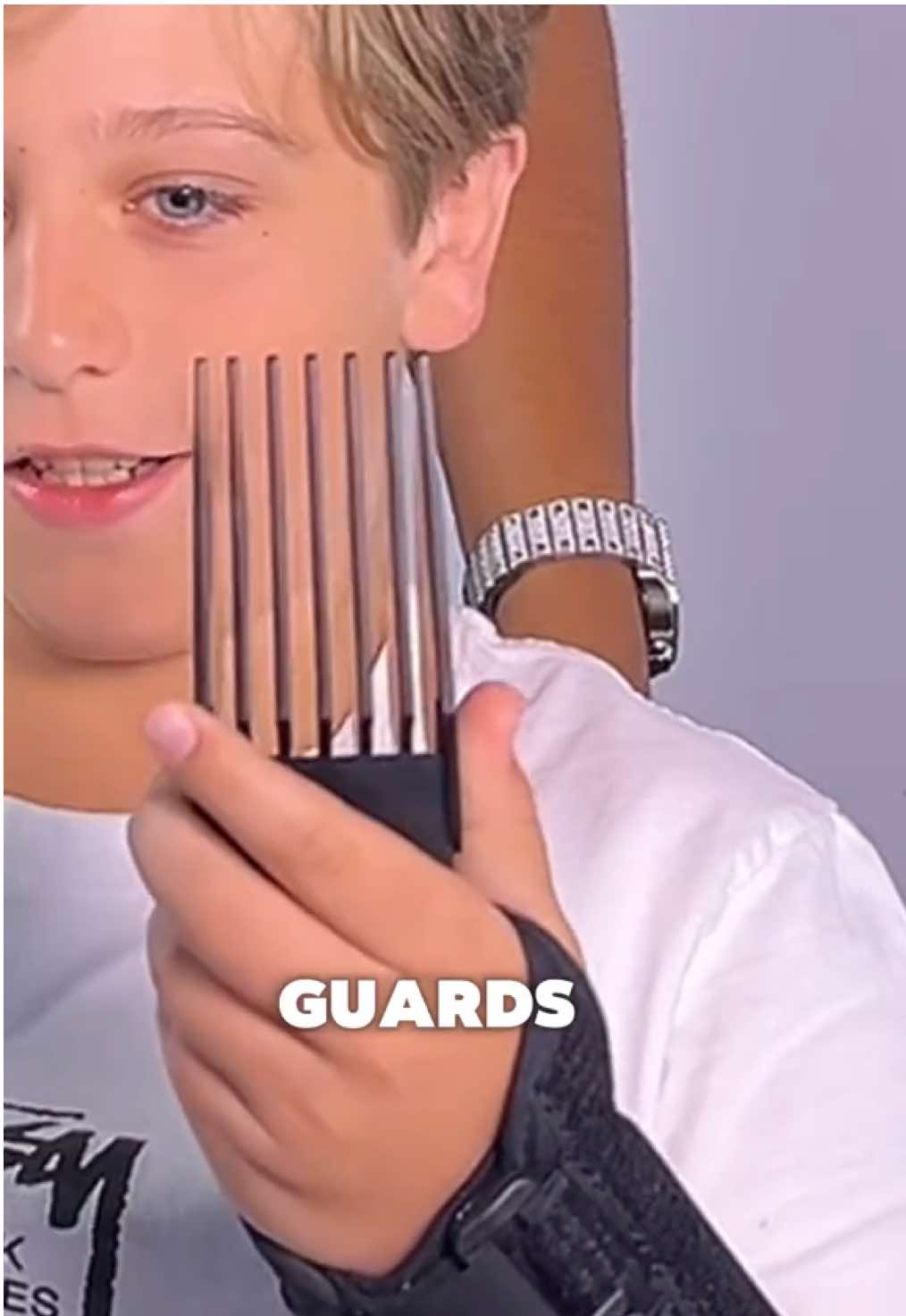 Rate this save in the comments 😳 AUSTIN, TEXAS📍LINK IN BIO TO BOOK💫 -new clients always accepted ‼️  ##austinbarber##austinbarbers#texturedfringe #16guardhaircut #blowouttaperhaircut #bestbarberinaustin #fyp 