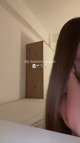 My haircare routine for long healthy hair! 🧖🏽‍♀️🛁🦢🧴@Sol de Janeiro @L’Oréal Paris @Pantene Pro-V @Victoria’s Secret #routine #hair #care #SelfCare #selfcareroutine #selfcaretiktok #longhair #healthy #healthyhair #tips #chill #peaceful #hairroutine #straighthair #CleanTok #smellinggood #hygiene #hairwashday #fyp #foryou #microinfluencertiktok #BeautyTok #hair #viral #fypp #fyppp 