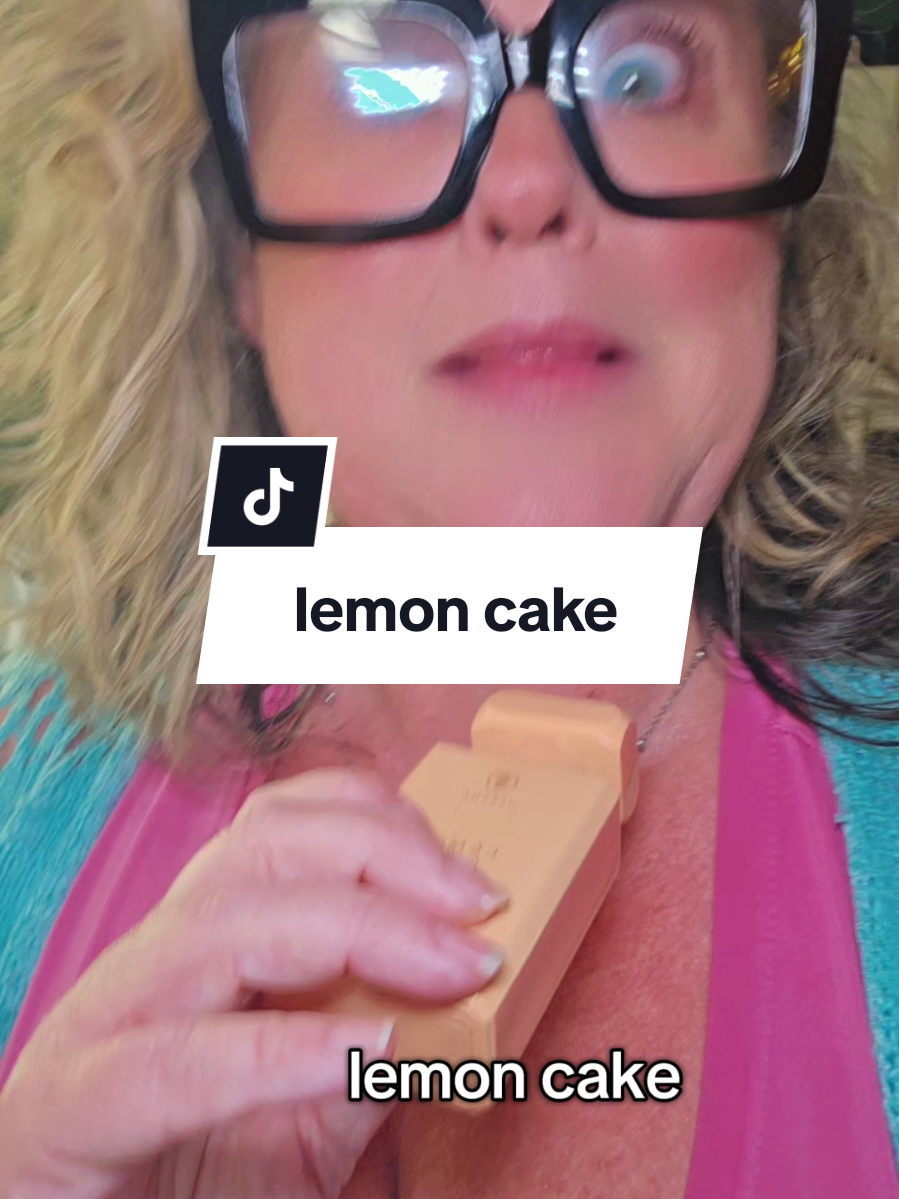 Replying to @lori_odior is perfection!! #oakcha #lemoncake @Oakcha 