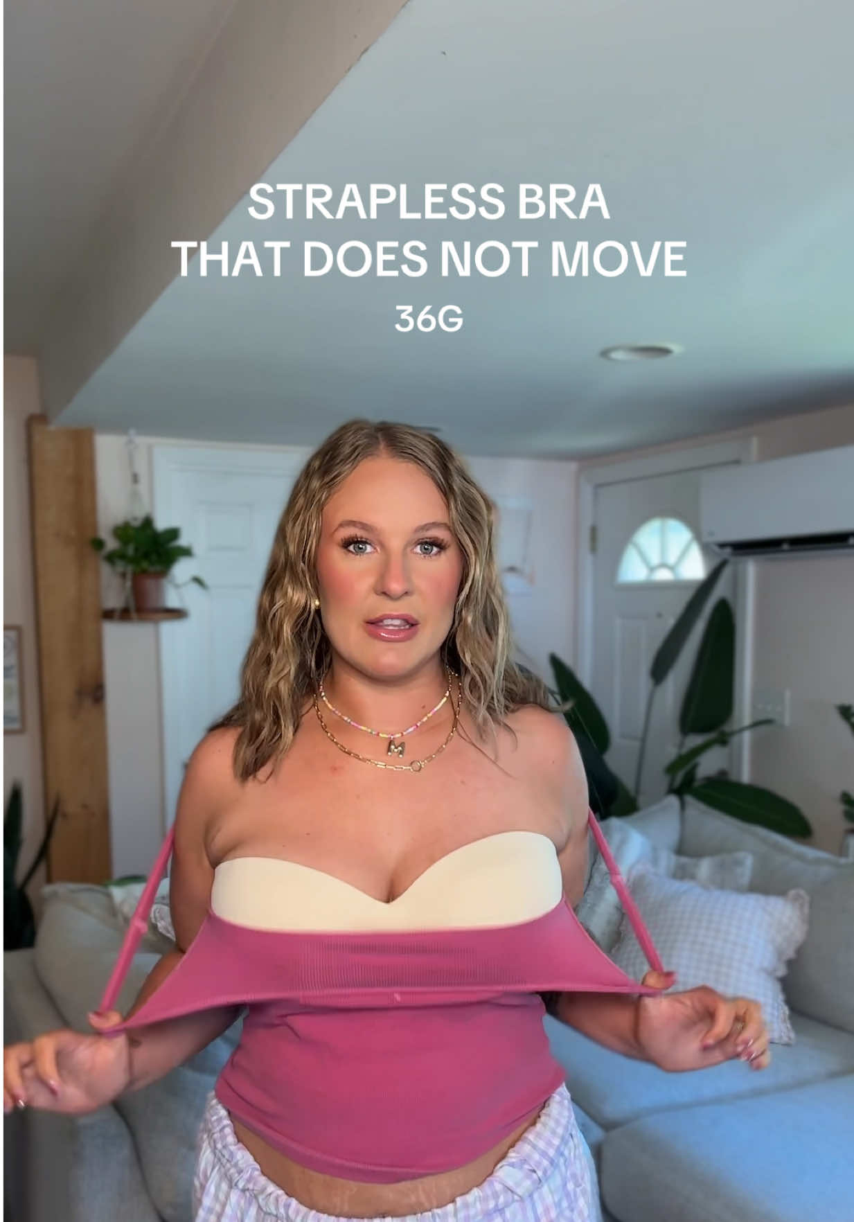 Replying to @K Ultra supportive, does not move, and smooths out your waist under clothes! @Hsia-Bras #hsia #hsiabra #bra #bras #straplessbra #tiktokshopbacktoschool 