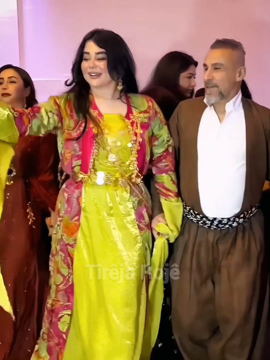 اراس محمد - ئاراس محمد - Aras Mohammed - هەموو عالەم ئاغا یە ـ هەڵپەرکێ ـ هەلبەرکی ـ هلبركى - ديلان - گوڤەند - سەما - شاهى - ئاهنگ - چەژن - نەۆروز ـ گورانى كوردى - دبكة كردية - حفلات كردية - رقص كردي - اغاني كردية - عيد النوروز - Kurdish dance - Kurdish concerts - Kurdish songs - Newroz 