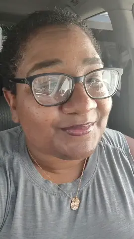 Embracing my natural beauty: No makeup needed, well maybe a lip liner and lip balm😂😂😂 #naturallook #confidence #makeupfree #selflove #fashion #creatorsearchinsights #elf 