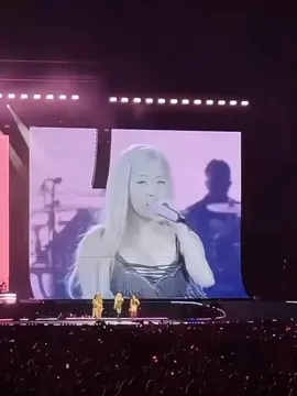 It's been a long time since I last heard them shout this slogan 😭 #bp_dinny🤍 #BLACKPINK #JISOO #JENNIE #ROSÉ #LISA #BLINK #fst♡ #xh #fyb #fybシ