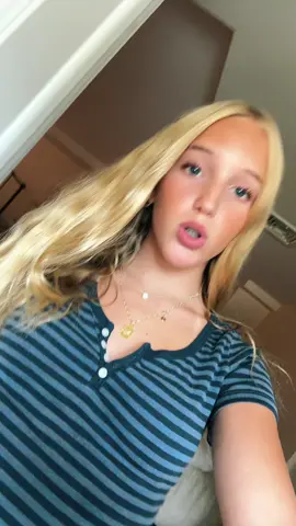 ignore the hair