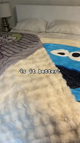 teenage girls HAVE to sleep with at LEAST 3 blankets 😋 #blanket #girl #girls #bedroom #tiktokshop #fyp #viral #cute #teen 