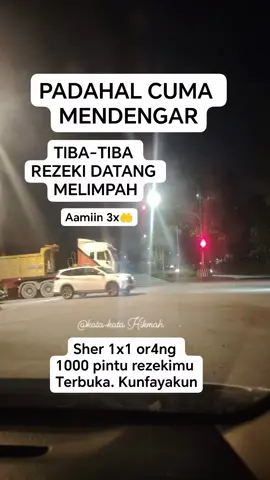 Semoga terwujud ���� . . . . Sejarah #fotografi � dimulai dengan penemuan dua prinsip penting: yang pertama adalah kamera obscura memproyeksikan gambar, yang kedua adalah penemuan bahwa beberapa zat terlihat berubah oleh paparan cahaya. Tidak ada artefak atau deskripsi yang menunjukkan upaya untuk menangkap gambar dengan bahan sensitif cahaya sebelum abad ke-18. Pemandangan dari jendela di Le Gras 1926 atau 1827, diyakini sebagai foto kamera paling awal yang masih ada. [1] Penambahan reoriented asli (kiri) dan berwarna (kanan). Sekitar 1717, Johann Henry Schulze menggunakan bubur sensitif cahaya untuk menangkap gambar huruf cut-out pada botol. Namun, ia tidak mengejar membuat hasil ini permanen. Sekitar tahun 1800, Thomas Wedgwood membuat yang pertama didokumenkan secara andal, meskipun upaya gagal dalam menangkap gambar kamera dalam bentuk permanen. Eksperimennya memang menghasilkan fotogram terperinci, tetapi Wedgwood dan pasangannya Humphry Davy tidak menemukan cara untuk memperbaiki gambar-gambar ini. Pada tahun 1826, Nicéphore Niépce pertama kali berhasil memperbaiki gambar yang ditangkap dengan kamera, tetapi setidaknya diperlukan pencahayaan di kamera selama delapan jam atau bahkan beberapa hari dan hasil paling awal sangat kasar. Rekan Niépce Louis Daguerre melanjutkan untuk mengembangkan proses daguerretipe, yang pertama diumumkan secara publik dan proses fotografi yang layak secara komersial. daguerretipe hanya membutuhkan beberapa menit pencahayaan di kamera, dan menghasilkan hasil yang jelas dan terperinci. Pada tanggal 2 Agustus 1839 Daguerre mendemonstrasikan rincian proses ke Kamar Teman di Paris. Pada tanggal 19 Agustus rincian teknis dipublikasikan dalam pertemuan Akademi Ilmu Pengetahuan dan Akademi Seni Rupa di Istana Lembaga. (Untuk memberikan hak penemuan kepada publik, Daguerre dan Niépce diberikan anuitas yang murah hati seumur hidup. ) [3][4 [5] Ketika proses daguerretipe berbasis logam ditunjukkan secara resmi kepada publik, pendekatan pesaing caltipe negatif berbasis kertas dan proce cetak garam #IslamicQuotes #IslamicWisdom #QuranicVerses #HadithOfTheDay #IslamicReminders #IslamicKnowledge #PeaceBeUponHim #AllahAkbar #SubhanAllah #MashAllah #IslamicInspiration #Dua #ProphetMuhammad #FaithInAllah #IslamicLife