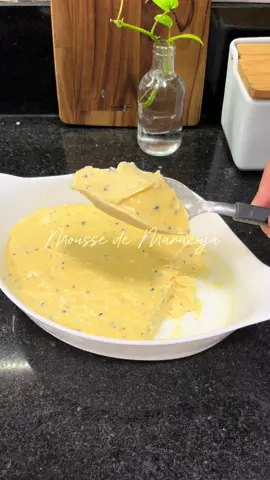 Mousse de maracujá 🤌🏻🤤 #mousse #moussedemaracuja #receita #receitasimples #donadecasa #fyp