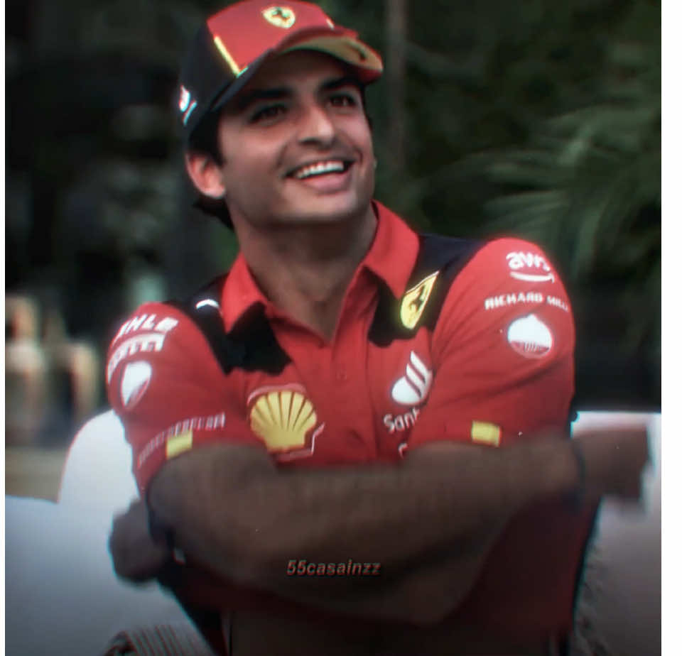 CarlosPosterBoy.mp4 || Thank you for 1k!! 🫶🫶 rm: @16chleclerc scp: uhh I don’t remember 😋 || #carlossainz #carlossainzedit #cs55 #ferrari #scuderiaferrari #formula1 #f1 #formulaone #f1drivers #fyp #foryou #foryoupage #xybca #xyzcba #creatorsearchinsights 