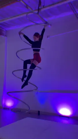 cute flowy Lana stuff #aerialist #aerial #aerialspiral #spiral #flow #dance #fyp #aerialdance #aerialflow #lana @Alter Aerial 
