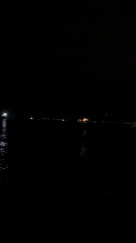Mehmet Pişkini anladığımız zamanlardayız .. #fypシ #istanbul #night #kesfetteyizzzz #sahil #mehmet #pişkin @Güncel Gürsel Artıktay 