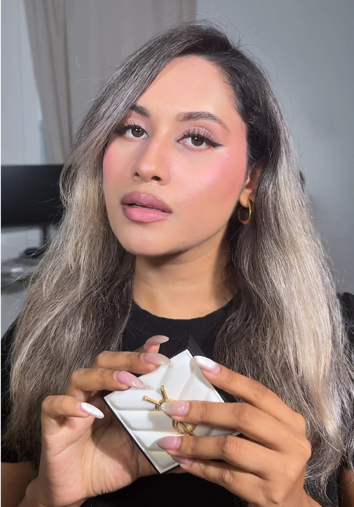 How do we feel about the new powder highlighter by @YSL Beauty in the shade lavender lust?  #fyp #makeup #makeuptutorial #ysl #yslbeauty #highlighter #newmakeup #newproduct #makeupreview 