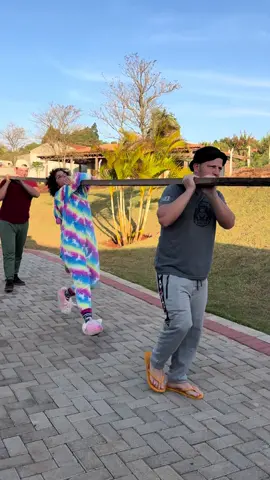 Quem não ajuda atrapalha 🤣🤣🤣 Eu atrapalhando 🤭