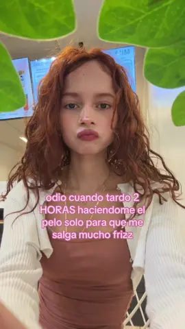 AUDAAAAA NO SE POR QUÉ MI PELO SE VE ASIIIII #fyp #blowthisup #parati #grwm #ponmeenparati 