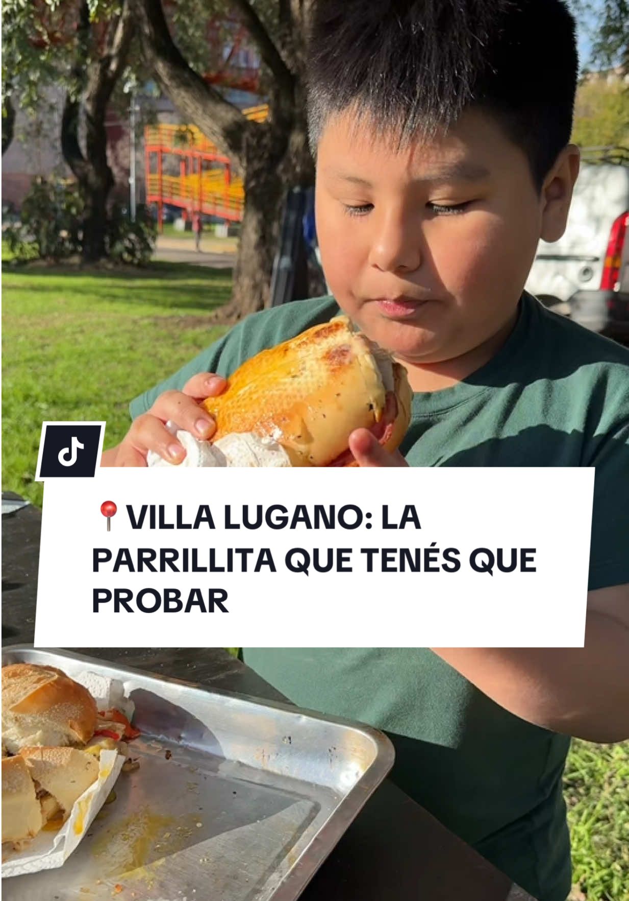 📍VILLA LUGANO: LA PARRILLITA QUE TENÉS QUE PROBAR Fuimos a un lugar escondido en pleno Lugano, Capital Federal, donde preparan bondiolitas, lomitos y churrasquitos como en ningún otro lado. Todo bien completo, calentito y al toque. Si estás por la zona o venís de lejos, esto es parada obligatoria. 🔥 Comida callejera con mucho sabor 🥩 Parrillita de barrio, precio justo 💯 El que prueba, vuelve 📍Buenos Aires, Argentina #VillaLugano #BuenosAiresComida #Parrillita #ComidaCallejera #Bondiolita #LomitoArgento #Churrasquito #FoodieArgento #CapitalFederal #ArgentinaComeBien