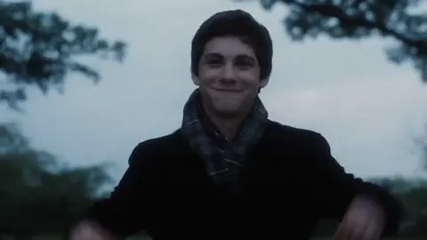 nós somos infinitos // #perksofbeingawallflower #charlie #sam #patrick #asvantagensdeserinvisível #movie #sadvideo #reflexion #lyrics #movie #songs #music #wallflower #aesthetic #aestheticvideo #life #depressionanxiety #viral #viralvideo #foryou #foryoupage #fypp #fyppppppppppppppppppppppp 