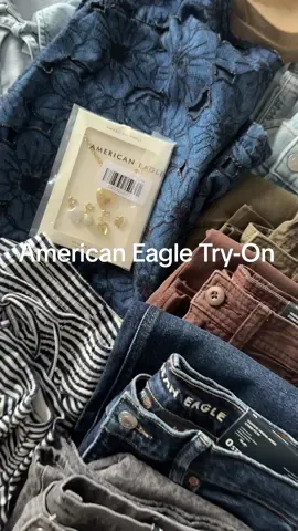 I am absolutely OBSESSED with everything especially the last two sets. I love being an AE member, saved over $400 on all of this with deals and coupons/ perks with being a card holder. Run my ladies, run! 🤍🩶🖤🤍🩶🖤 @American Eagle #aetryon #americaneagle #outfitinspo #falloutfits #jeans 