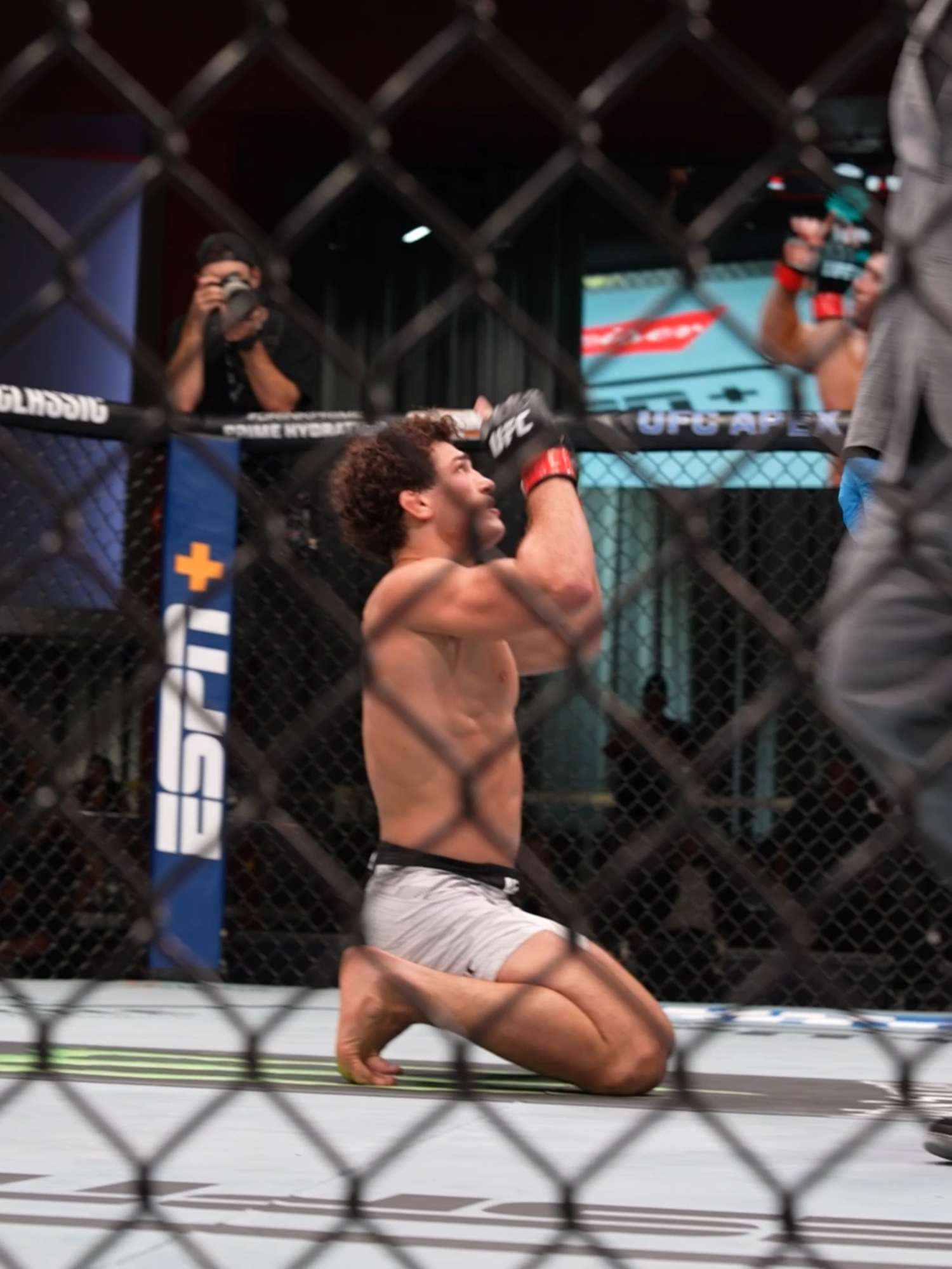 Austin Bashi gets his first UFC victory 🤩 #UFC #mma #austinbashi