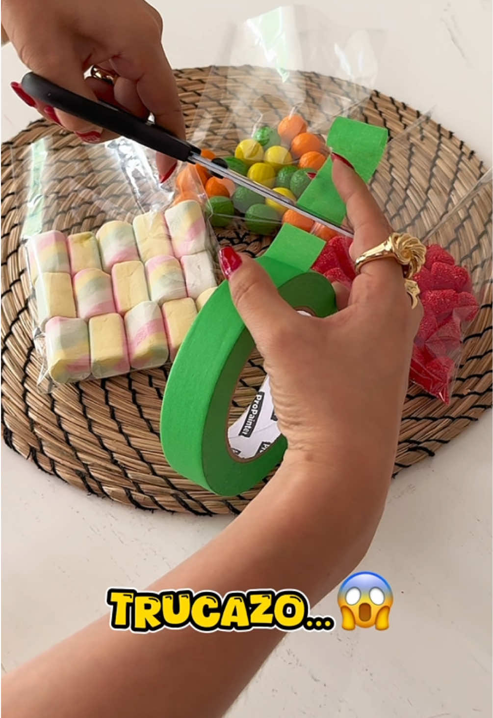 Ingeniosa forma de sellar tus bolsitas con la plancha  #trucos #tips #lifehacks #tricks #ideas #hacks #Home 