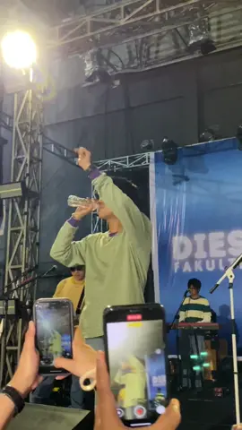 iqbaal era dilan🫶🏻@baale_baale_baale 