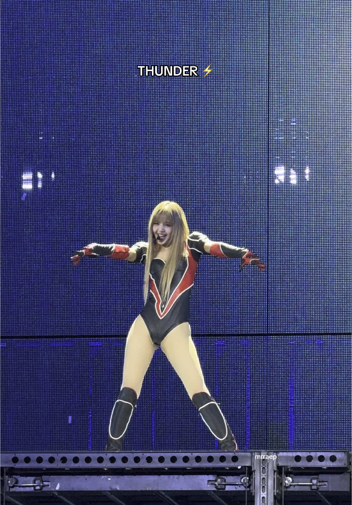 @LISA #thunderlisa #THUNDER #lalisamanoban #lalisa #worldtourblackpink2025 #blackpinkstadedefrance2025 #blackpink #fyp #fineshyt #fyp #fip #viral #fipシviral #fyppp 