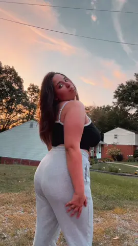Sunset 🌅 😍 #sunset #beautiful #fypシ #foryou #feelingcomfy #summervibes #trendysound 