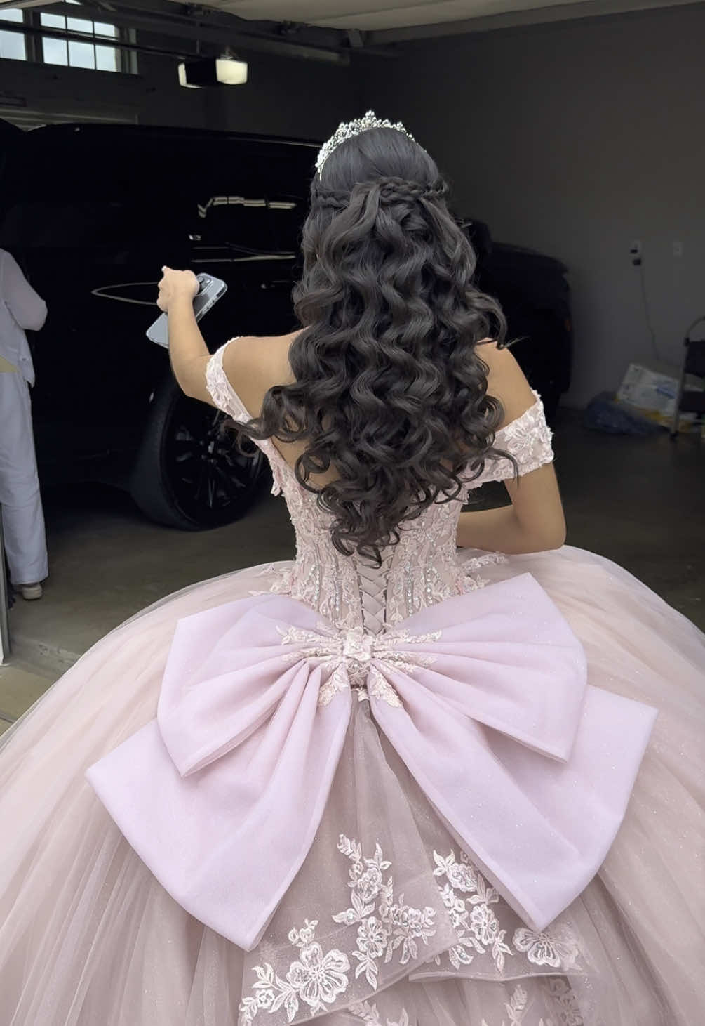 Replying to @Tinkerbell Right? 😍 The dress was a dream on her… so soft and elegant, it brought everything together perfectly 💕