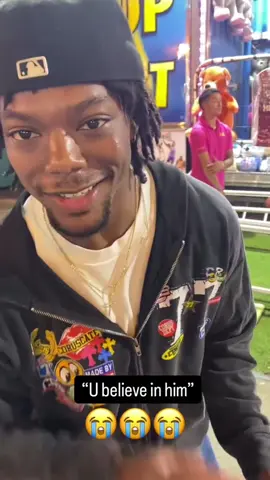 @Jmeeely Barely post anything from my personal life but I hadda post this vid of when me and my friends went to the fair 😭😭#funny #funnyvideos #basketball #calstatefair #vineenergy 