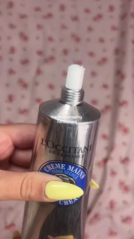 amazing consistency 🥹 @LOCCITANE #loccitanepartner #loccitane #loccitanehandcream #handcream #skincare #beauty #girly #loccitanecommunitycollective 