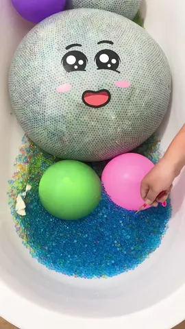 Dart vs Balloons – Colorful Orbeez Explosion! So Satisfying!