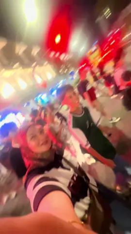 Bukankah hidup ini sebetulnya mudah? Jika rindu, datangi. Jika tidak senang, ungkapkan. Jika cemburu, tekankan. Jika lapar, makan. Jika mulas, buang air. Jika salah, betulkan. Jika suka, nyatakan. Jika sayang, tunjukkan. Manusianya yang sering kali mempersulit segala sesuatu. Ego mencegah seseorang mengucap 