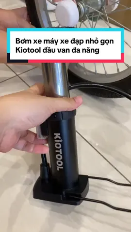 Bơm xe máy xe đạp nhỏ gọn Kiotool đầu van đa năng #bomxedap #bomxemini #bomxedapxemaybangchan #bomxedapchan #bomxedapcamtay #bomxedapbangchan 
