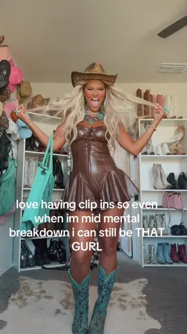 peace love and hair extensions 🥰 #OOTD #outfit #outfitinspo #outfitideas #western #westernfashion #cowboyboots #country #countrymusic #countryconcert #texas #hair #hairextensions #fakehair #clipinhairextensions #clipins 