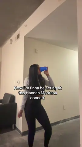 Twerking to Hannah is crazy 😂😂😂 #fypシ 