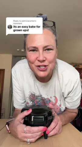 Replying to @patriciacurlee you are absolutely right! Brings me back to making all the little cakes and pies when I was a kid. These do come boxed up perfect for gifting so maybe all us ladies should give them to our friends this Christmas and bring back our childhood baking fun. 