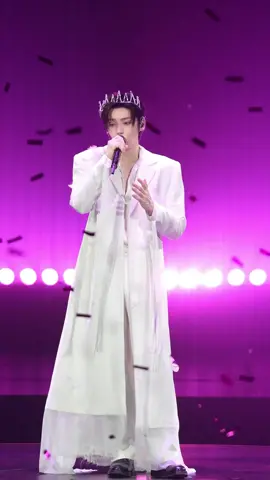 Like a Prince😍 Hou Minghao's 