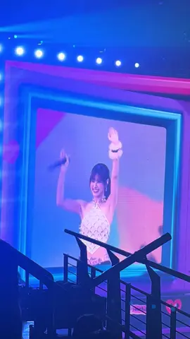 คอมพรีทวัยใส #เฟย์ฟางแก้ว  #InkWaruntornสิบปีว่าไม่เท่าตาเห็นConcert #InkWaruntorn10YearsConcert_D1