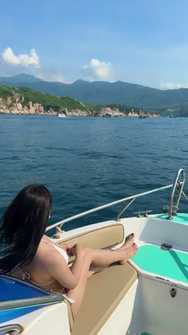 Vĩnh hy gì chưa người đẹp 🥰🏖️#vịnhvĩnhhy #xuhuong #canovinhhy 