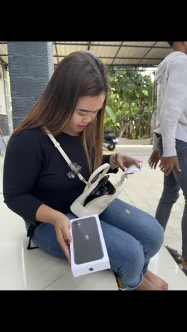 alhamdulillah sold 11 128gb all operator, terimakasih kak🤝 #jualbeliiphone #jualbeliiphonemurah #jualbeliiphonebekas #jualbeliiphonemagetan #jualbeliiphonemadiun #jualbelihp #jualbelihpmurah #fyp #madiun24jam #ngawi24jam #magetan24jam #ponorogo24jam 