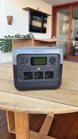 Mở hộp Trạm sạc dự phòng di động EcoFlow RIVER 2 Pro | 768Wh ⚡ Dung lượng 768Wh – Sạc được cả nồi cơm, máy quạt ⚡ Sạc nhanh 0–100% chỉ 70 phút ⚡ Công suất 800W (X-Boost lên 1600W) ⚡ Pin LiFePO4 – 10 năm vẫn bền ☀️ Hỗ trợ sạc năng lượng mặt trời 📱 Điều khiển qua app, Wi-Fi/Bluetooth 💡 Có chức năng UPS – tự động cấp điện khi mất điện #ecoflow #ecoflowvn #ecoflowvietnam #tramsac #tramsacdidong #river2pro