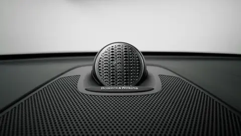 2026 Volvo XC60 - Perfect Luxury SUV- Facelift - T6 AWD. #fyp #foruyou #reviewxemoi #indonesia #xemoi #xemoimua #thailand #luxury #videoviral #auto #japan #sportstiktok #siêuxe #xuhuongtiktokk #lexus #india #volvo #volvoxc60 