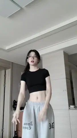 근육만 더 붙어서 온 유키..